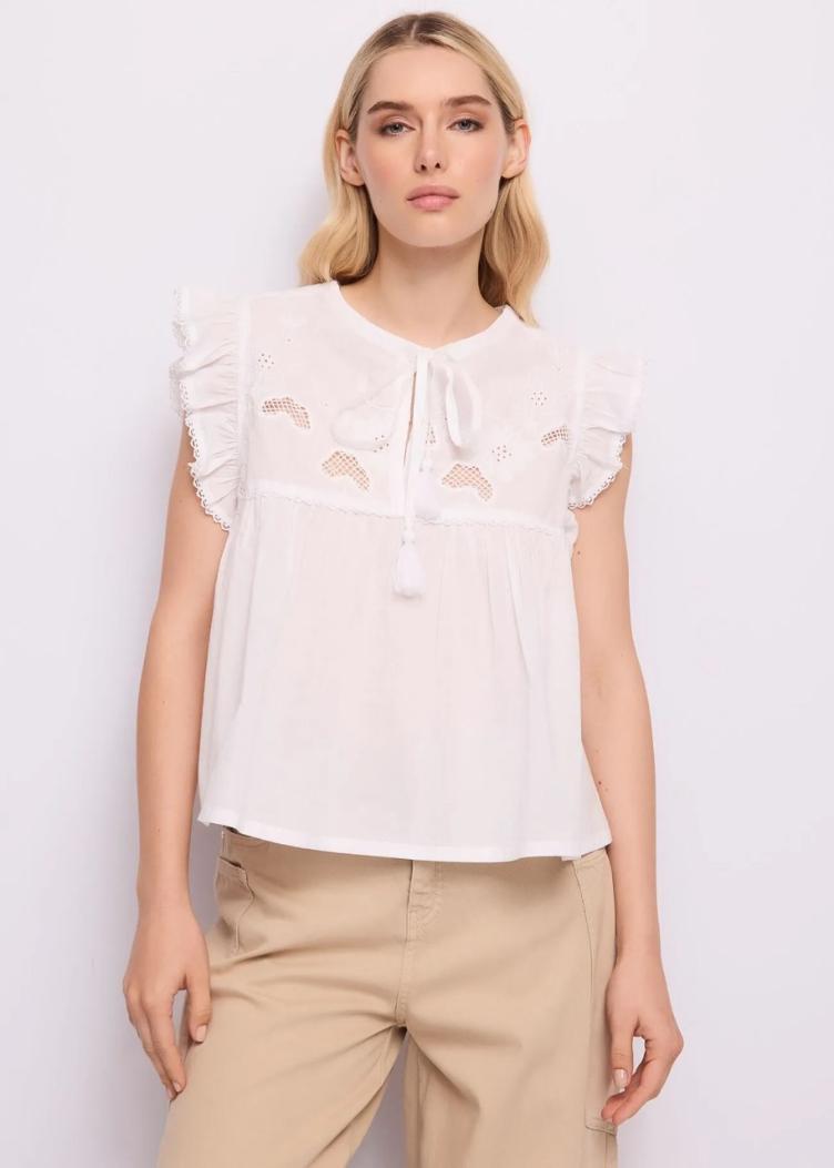 Bluse weiss mit Rüschchen