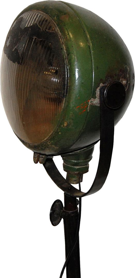 Stehlampe aus alter LKW Lampe